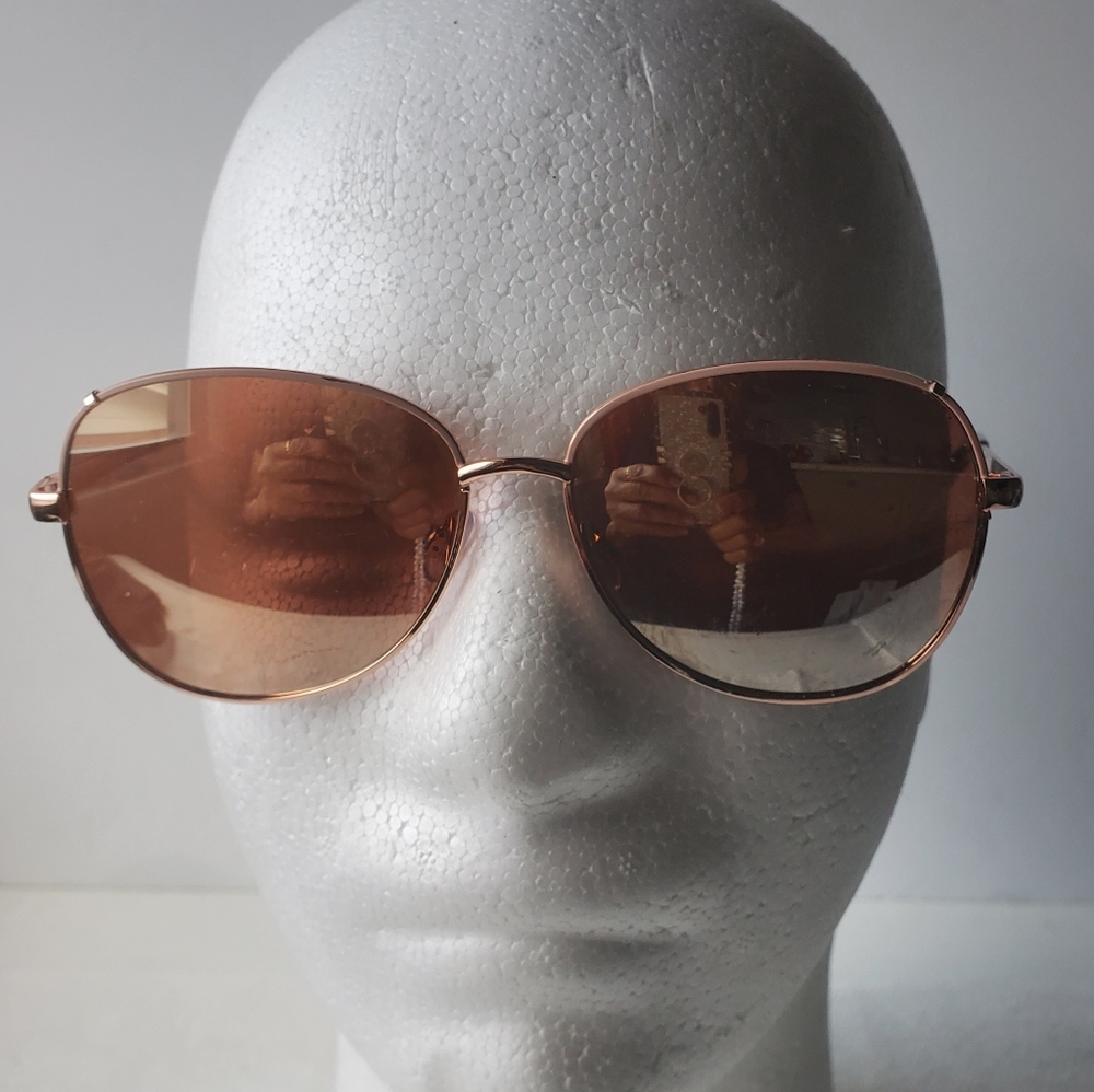 Ophelia Round Metal Sunglasses. NWOT